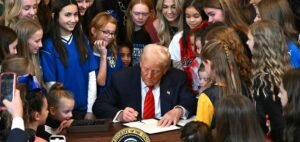 Read more about the article US Implements New Visa Policy to Bar Male Athletes from Women’s Sports