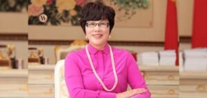 Read more about the article China’s ‘Wheel Queen’ Builds $1.6B Empire from Tractor Seat to Boardroom